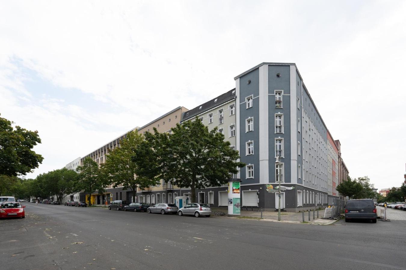 Modern, Central Flat With Workspace Berlijn Buitenkant foto