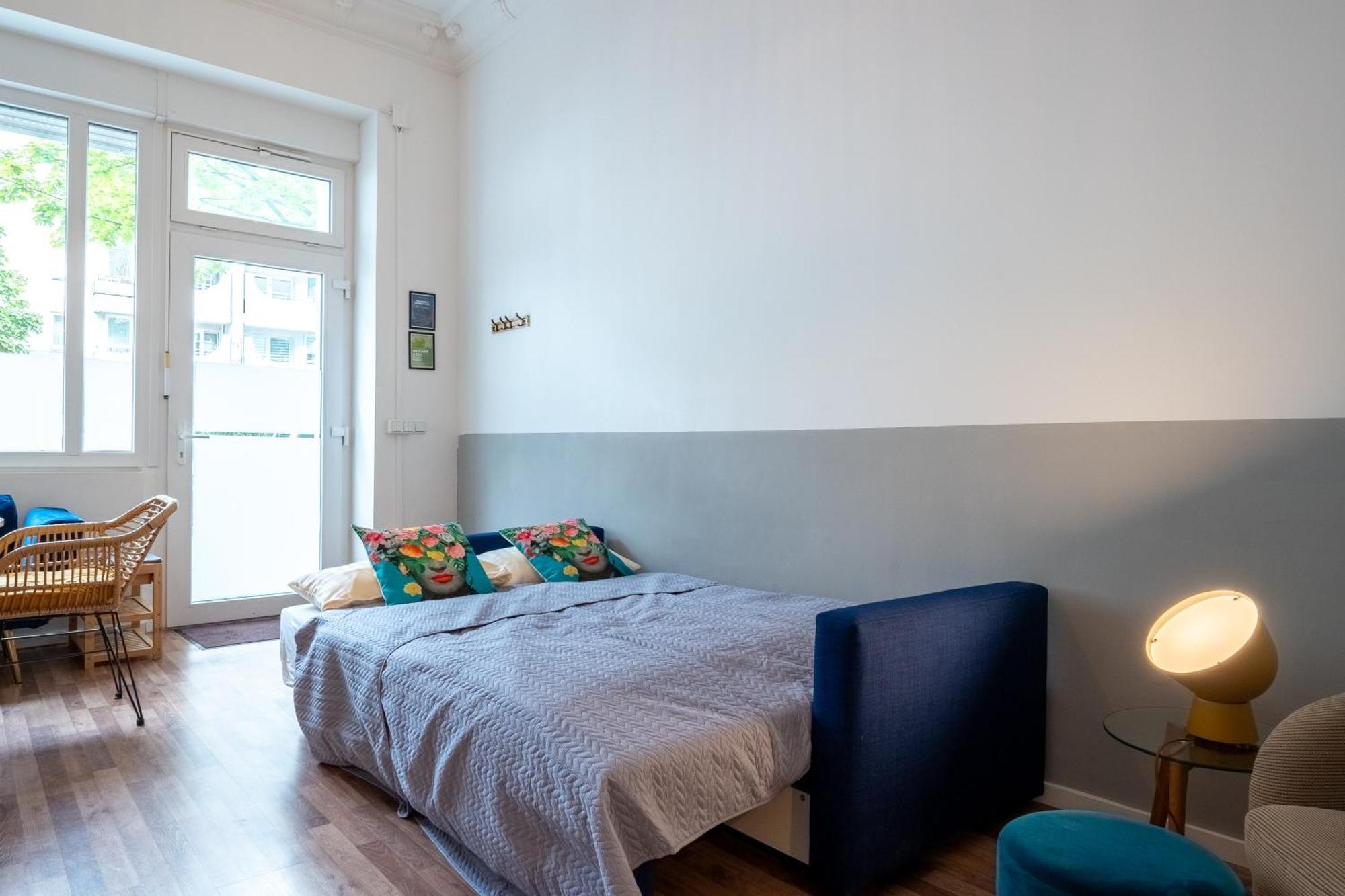 Modern, Central Flat With Workspace Berlijn Buitenkant foto